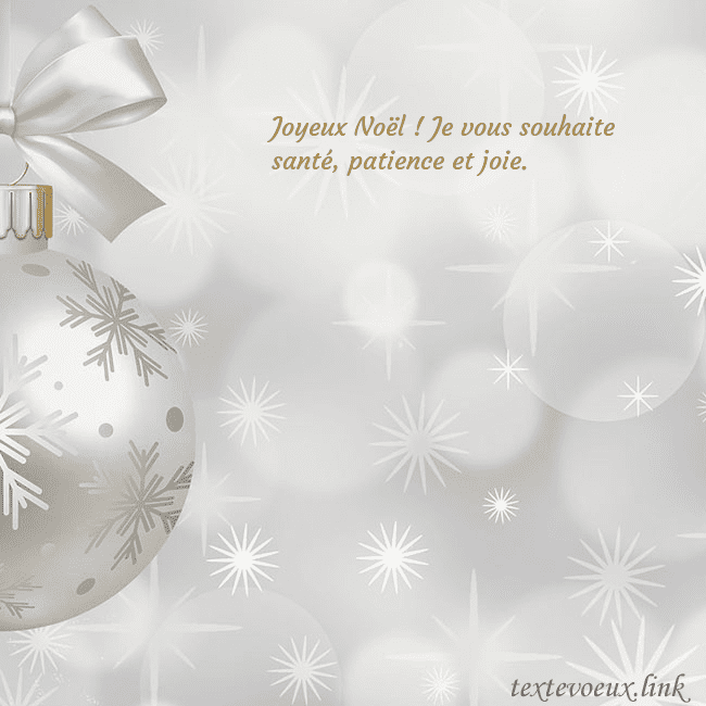 Carte postale avec un jouet de sapin de Noël en argent