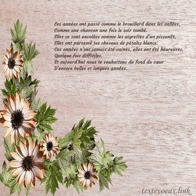 Une jolie carte d'anniversaire avec des fleurs